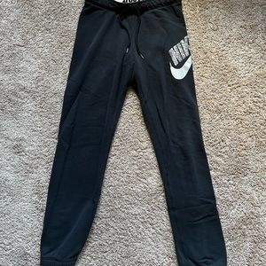 Black Nike sweatpants size small